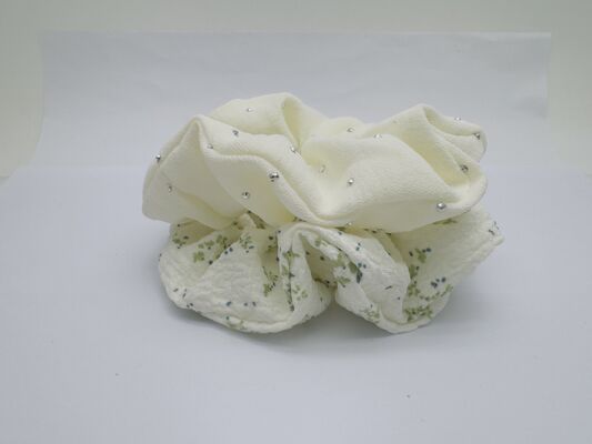 Plain Style Green And White Scrunchie For Women Fabric Hair Accessories