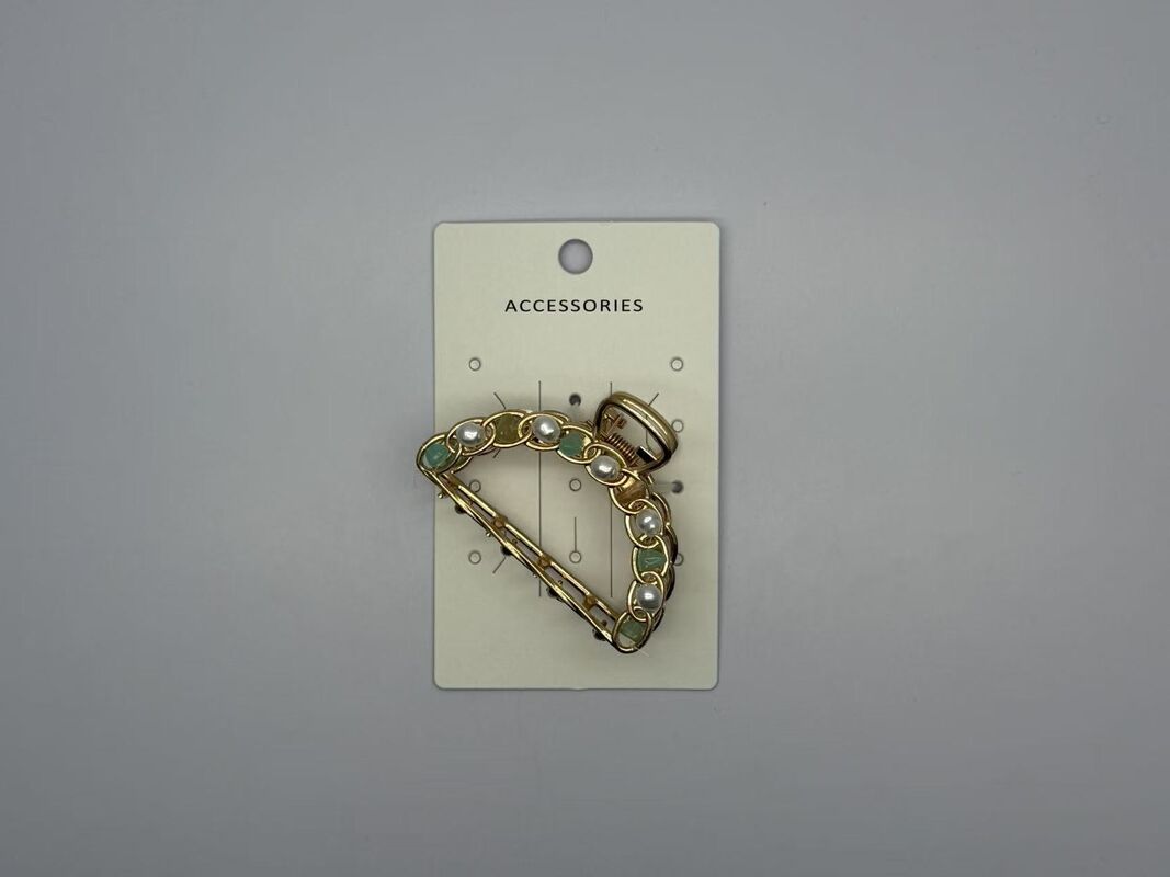 Metal Hair Claw Clip A Must-Have Accessory for Every Fashion-Forward Individual